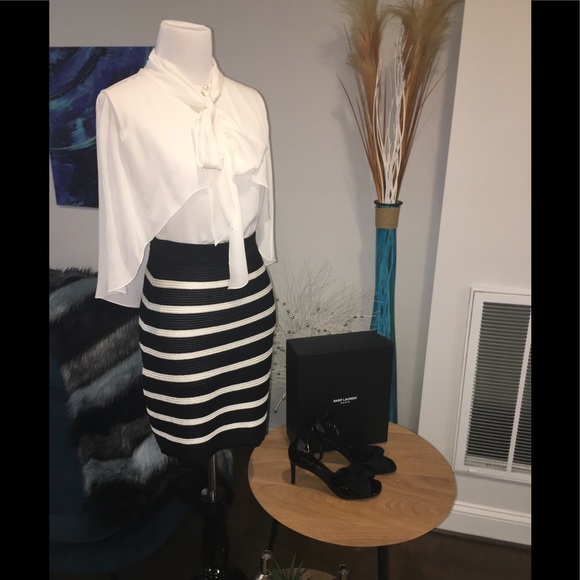 New Saint Laurent Jane 80 Patent Bow Sandals - Picture 4 of 8